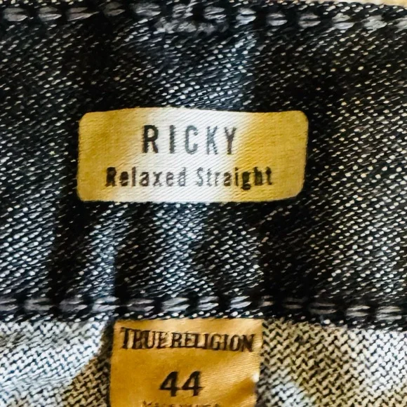 MENS TRUE RELIGION JEANS